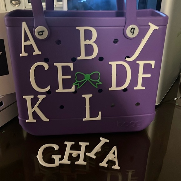 Meet your Posher, Alyssa - Picture 11 of 11